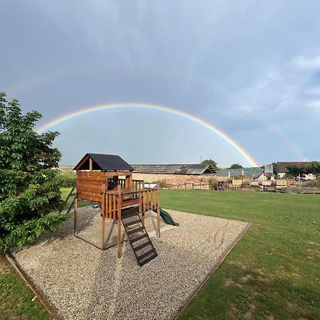 Maushaus Hotell Vemend Exteriör bild