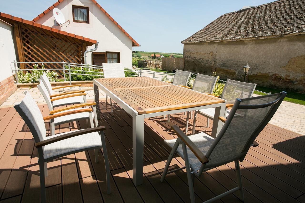 Maushaus Hotell Vemend Exteriör bild